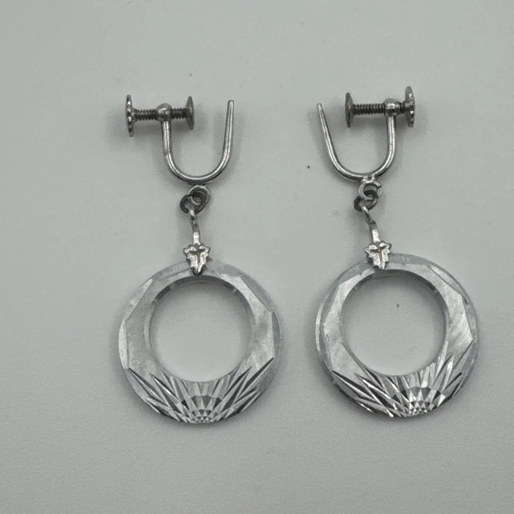 VINTAGE STERLING SILVER ROUND HOOP‎ EARRINGS ETCHED DANGLE DROP